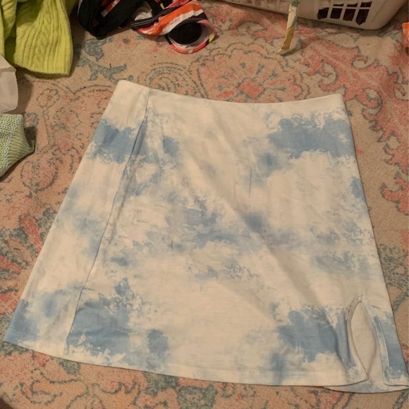 Shein skirt - Picture 2 of 2